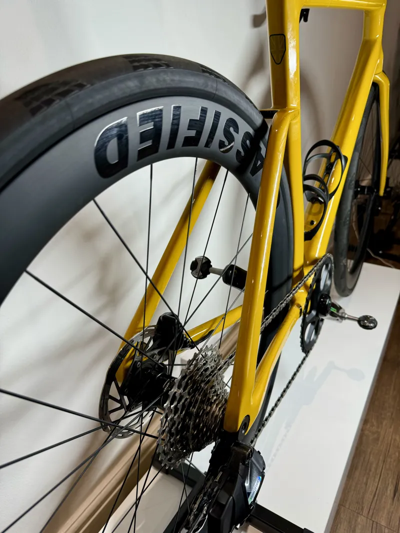 Vielo + Classified R+1 Road Bike SRAM Force 22 Spd eTap - Quarq - Mustard - L-1