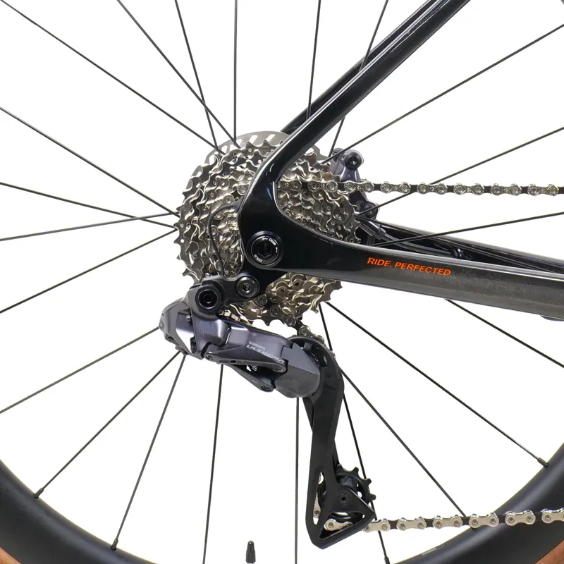 Basso SV Ultegra Di2 Road Bike in White-6