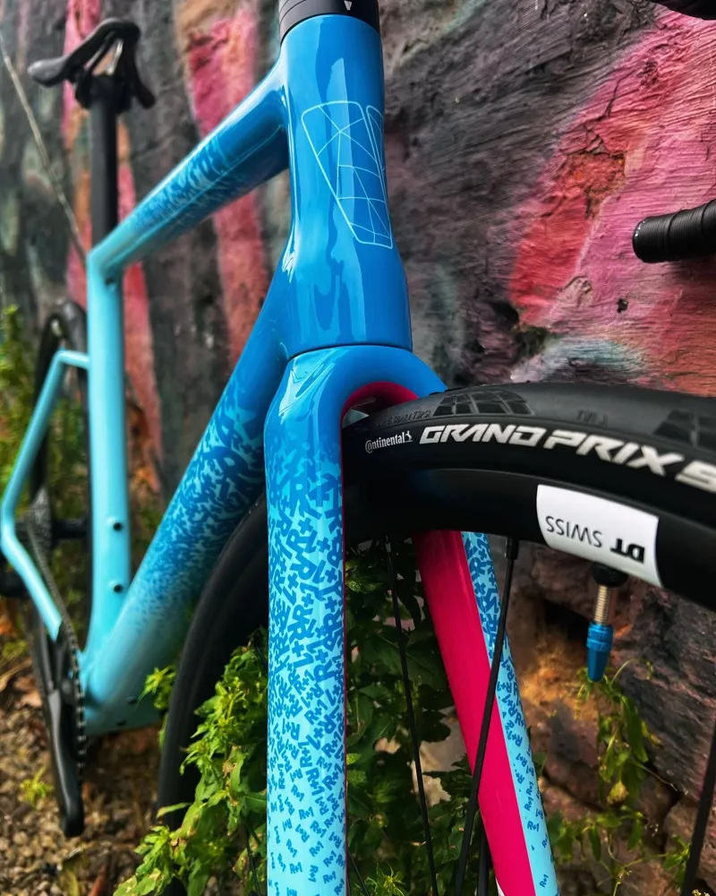 Vielo R+1 Alto Road Bike SRAM Rival AXS 12 Spd eTap - Cyan Blue-3